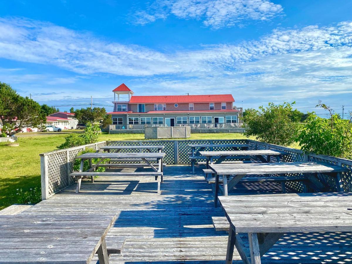 The Waterfront Motel Grand Barachois Bagian luar foto