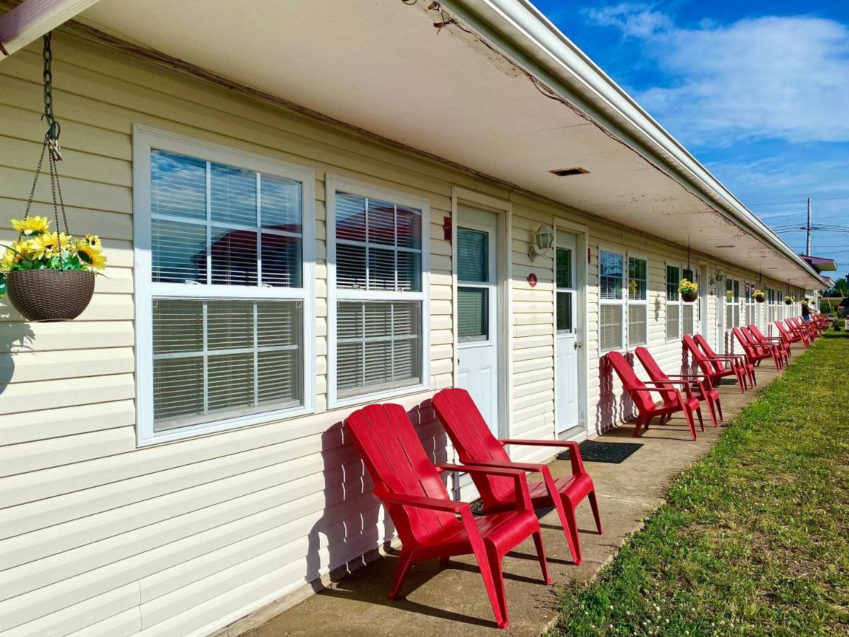 The Waterfront Motel Grand Barachois Bagian luar foto