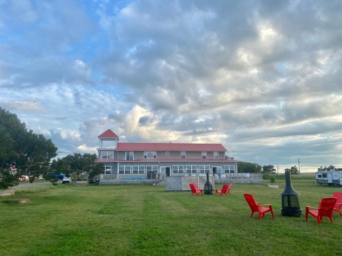 The Waterfront Motel Grand Barachois Bagian luar foto