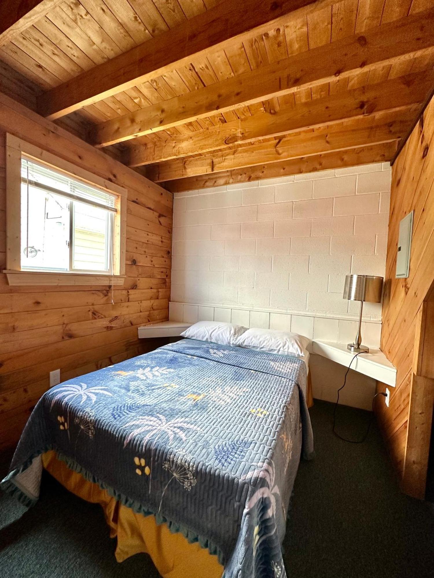 The Waterfront Motel Grand Barachois Bagian luar foto