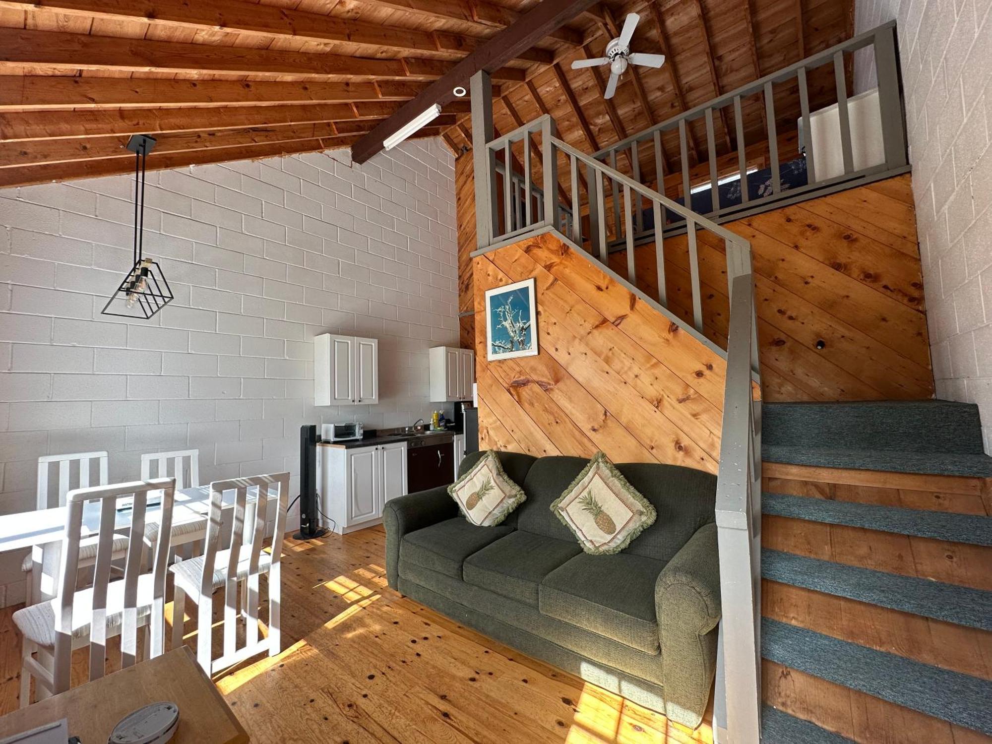 The Waterfront Motel Grand Barachois Bagian luar foto