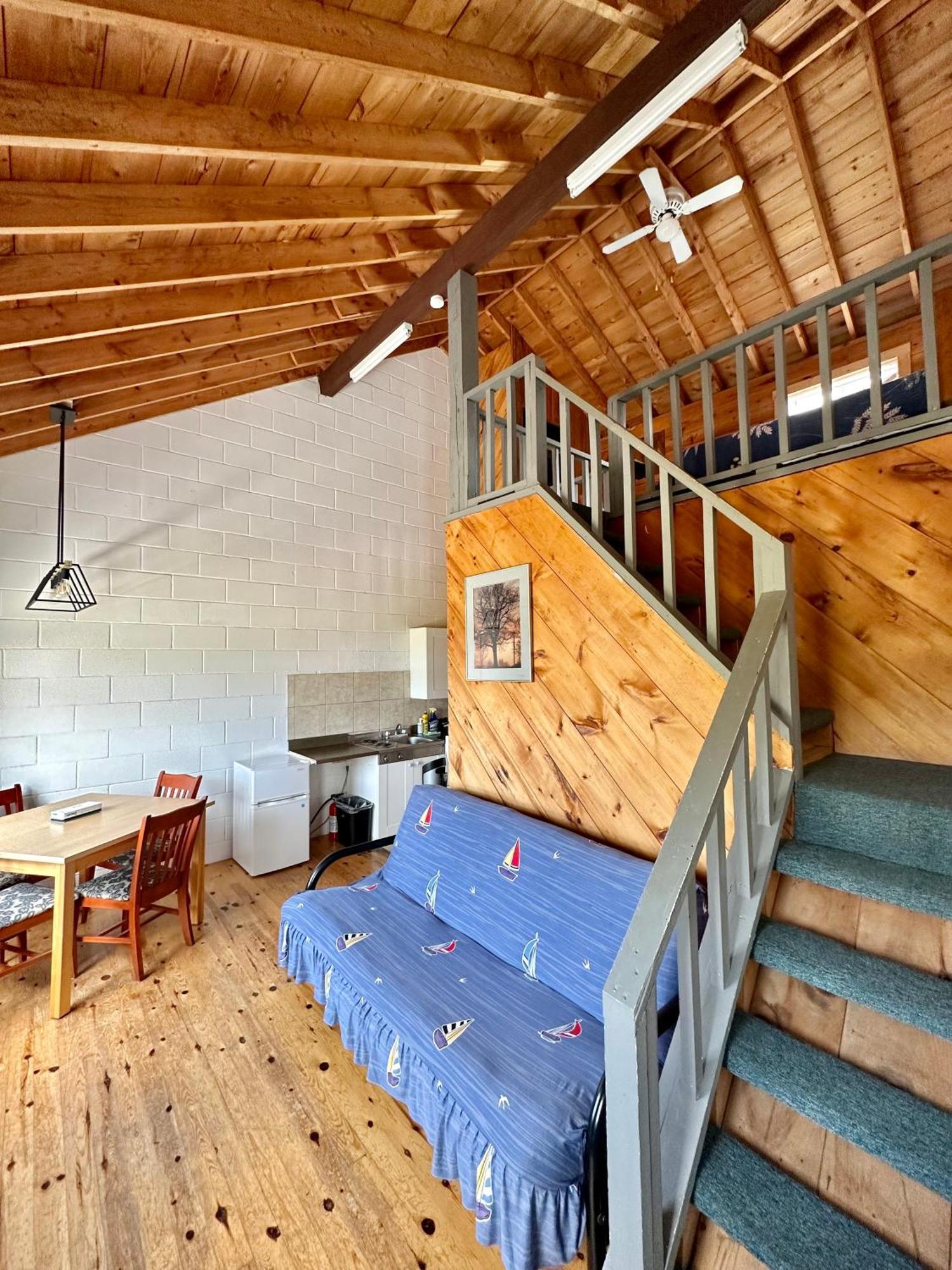 The Waterfront Motel Grand Barachois Bagian luar foto